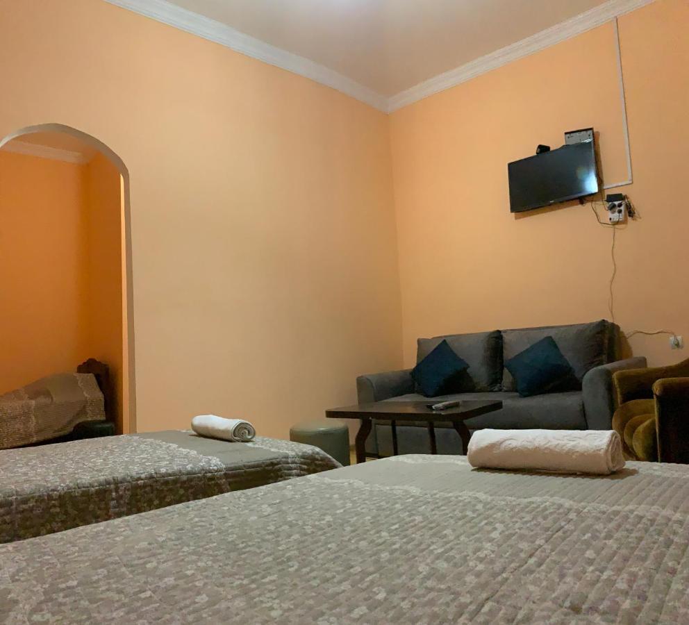 Hotel Kakhaberi Tetritskaro エクステリア 写真