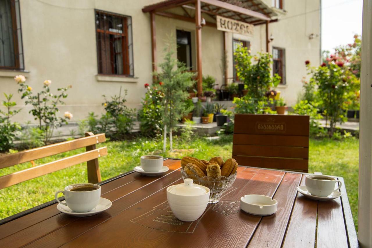 Hotel Kakhaberi Tetritskaro エクステリア 写真
